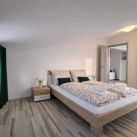 Sunset - Two Bedroom With Terrace And Sea View Lejlighed Poreč